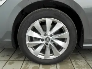 Škoda Superb Selection